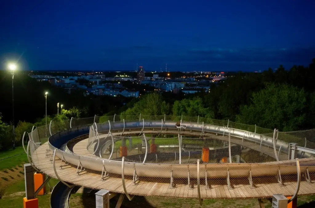 Bobsleigh urbano y terraza en Prosek
